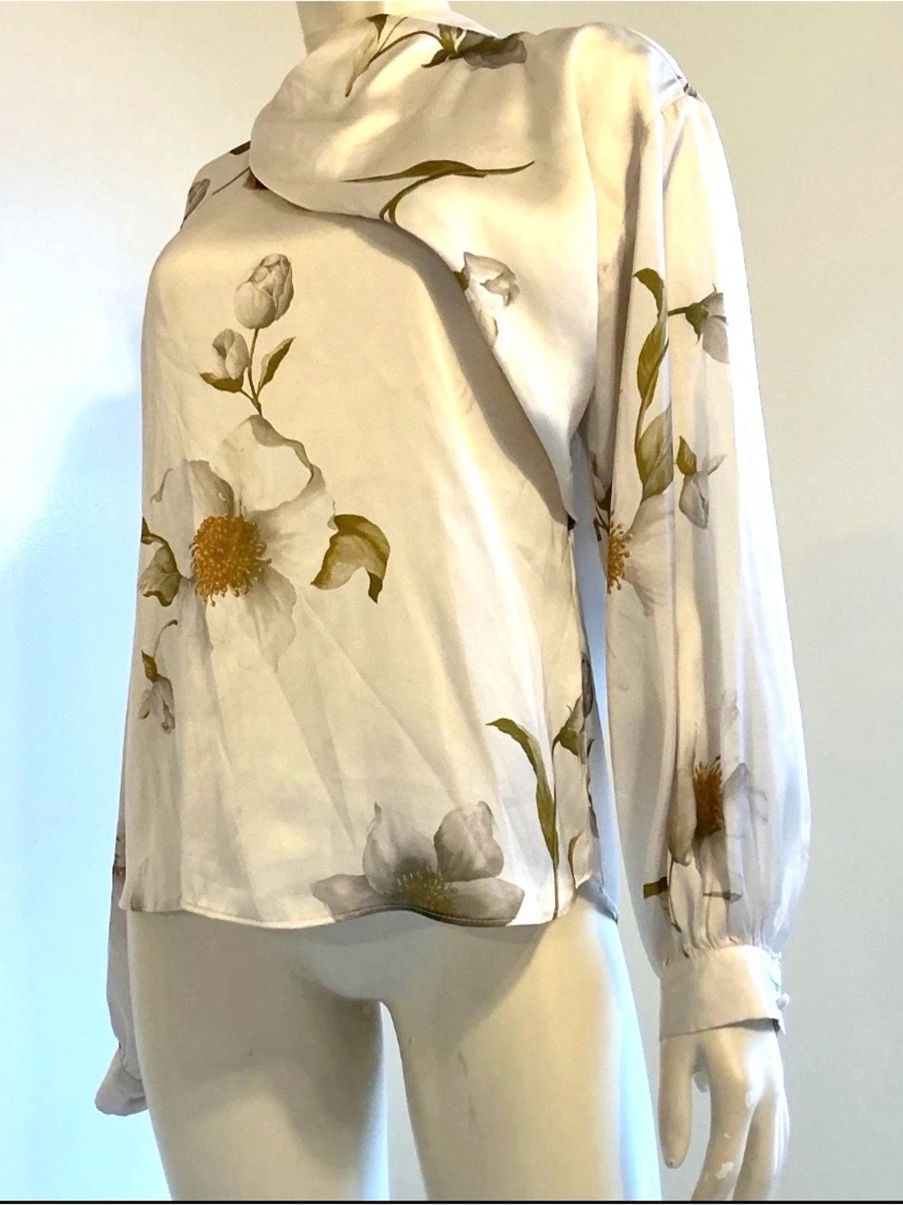 Zara Cream Floral Satin Long-Sleeve Blouse size M